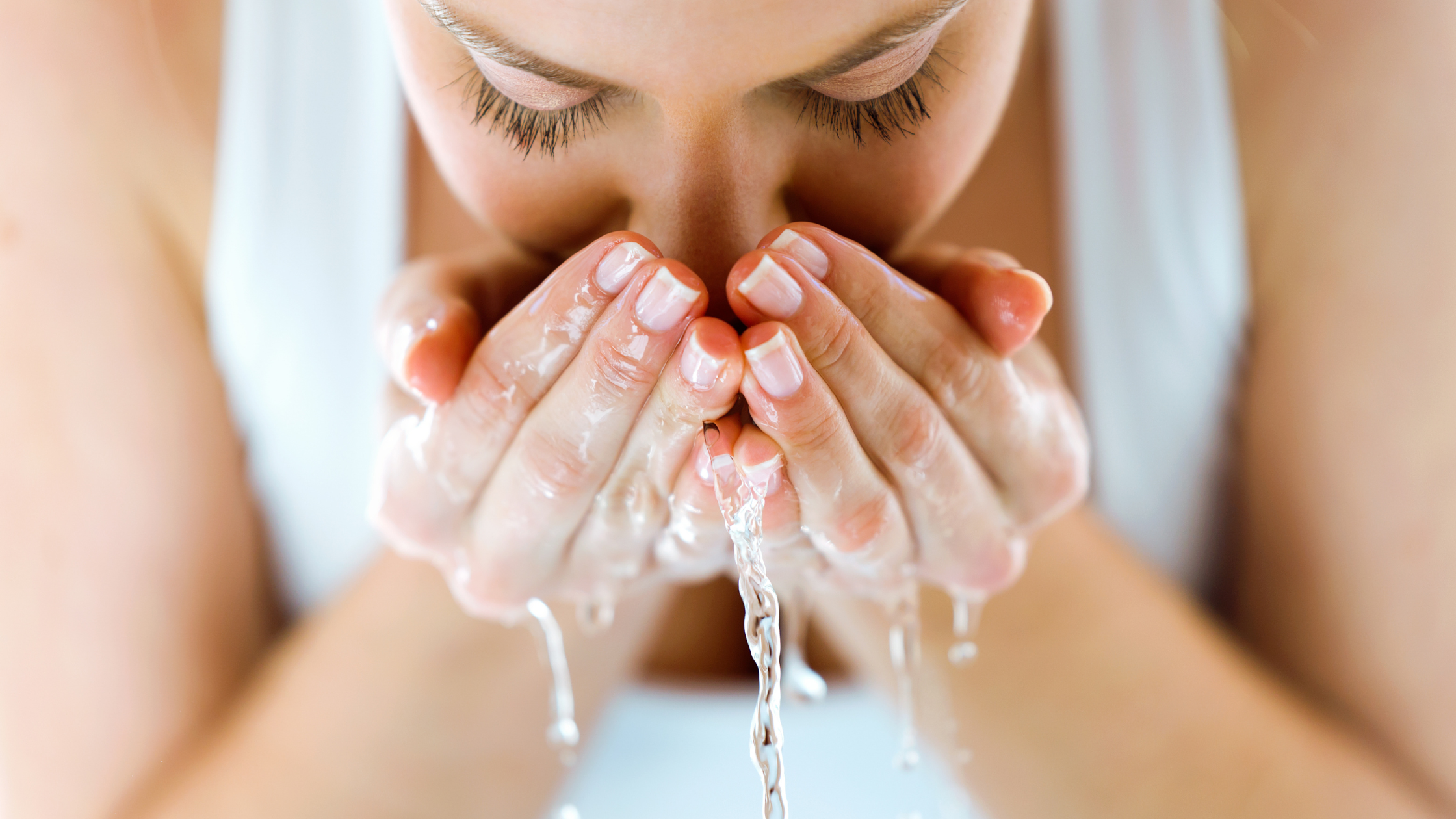6 Face Cleansing Mistakes To Avoid