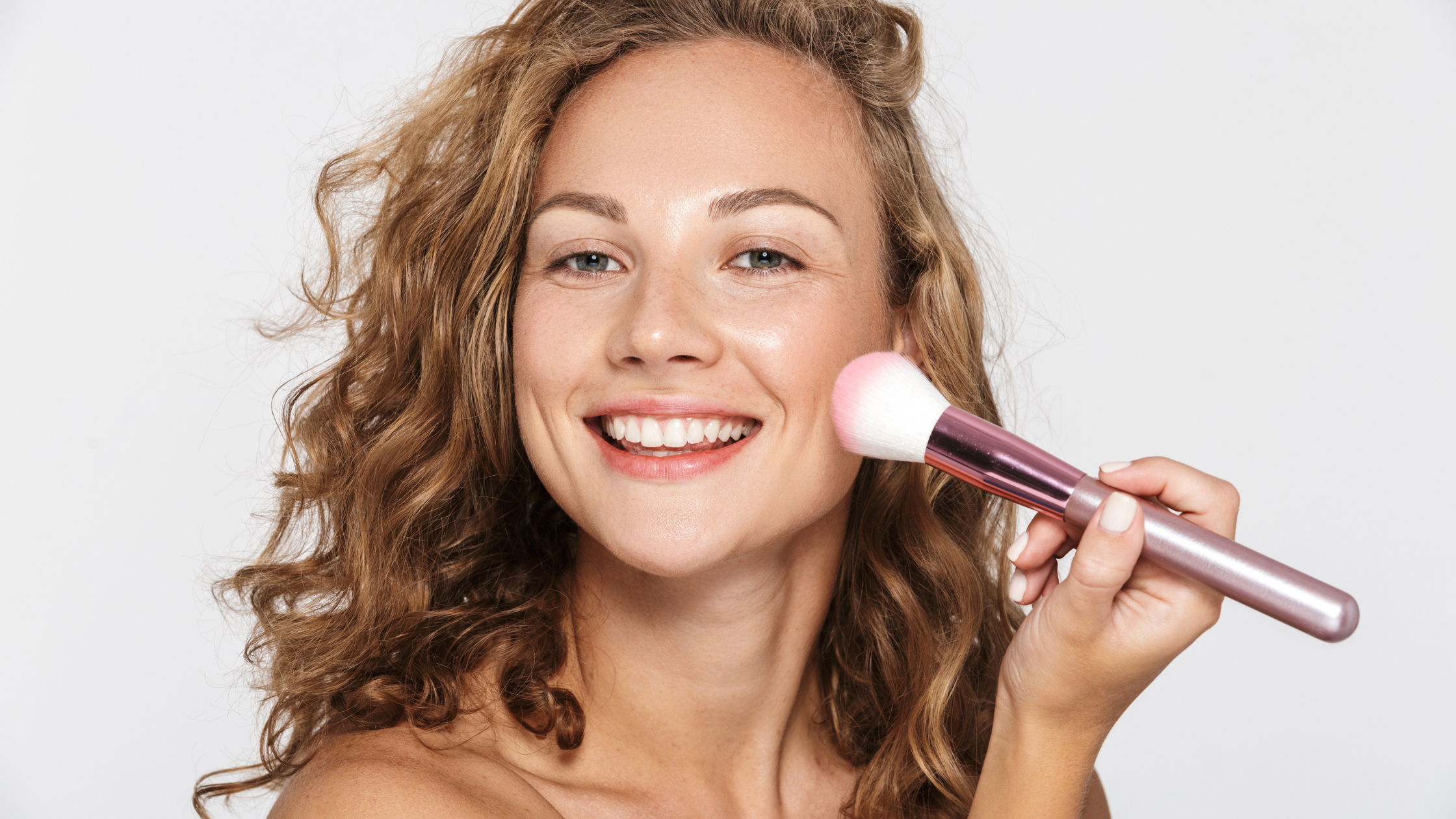 How to Blend Makeup with Scars: Confidence-Boosting Tips for Flawless Camouflage